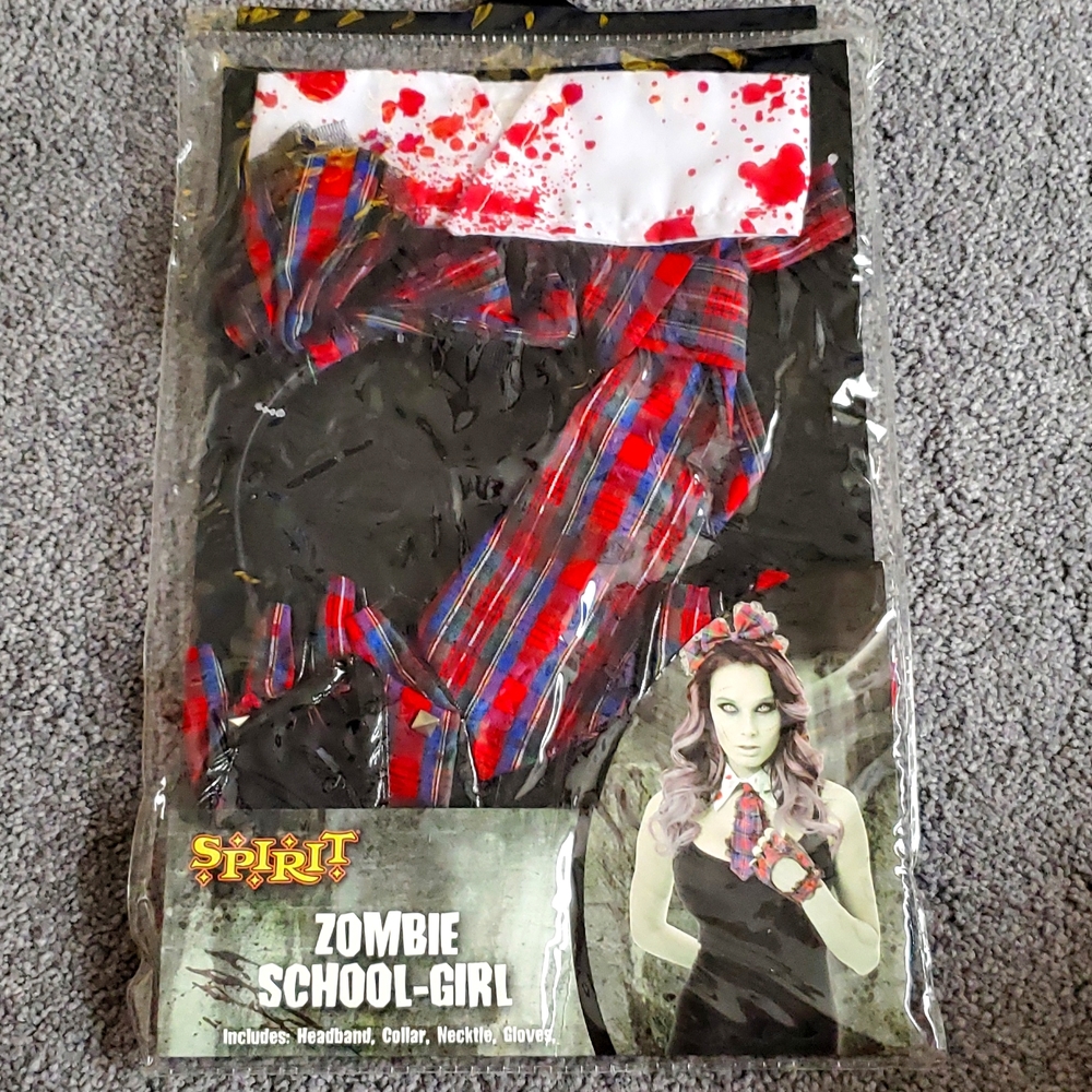 Zombie school girl accessories